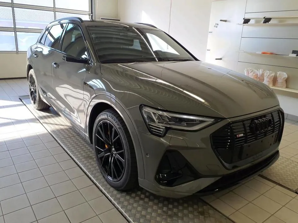 Audi E-Tron