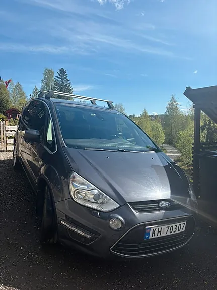 Ford S-Max 2010 photo 4