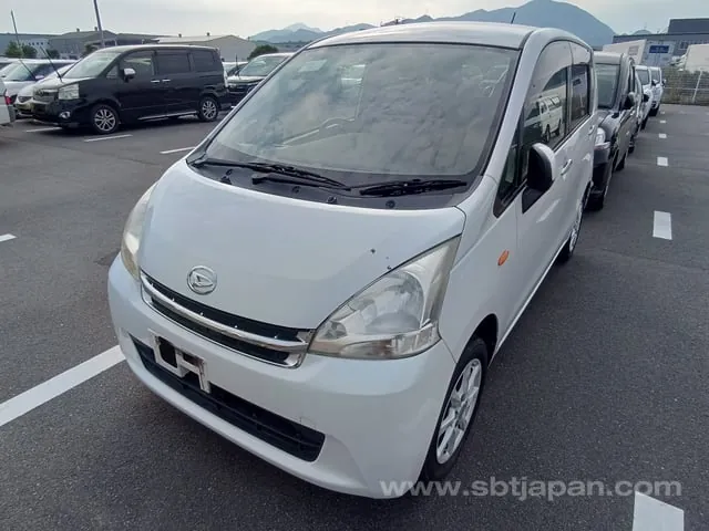 Daihatsu Move X 2011 photo 2