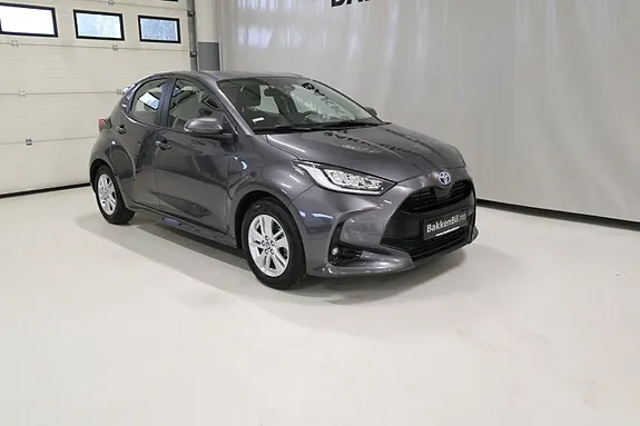 Toyota Yaris 2022 photo 2
