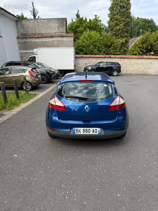 Renault Megane 2009 photo 2