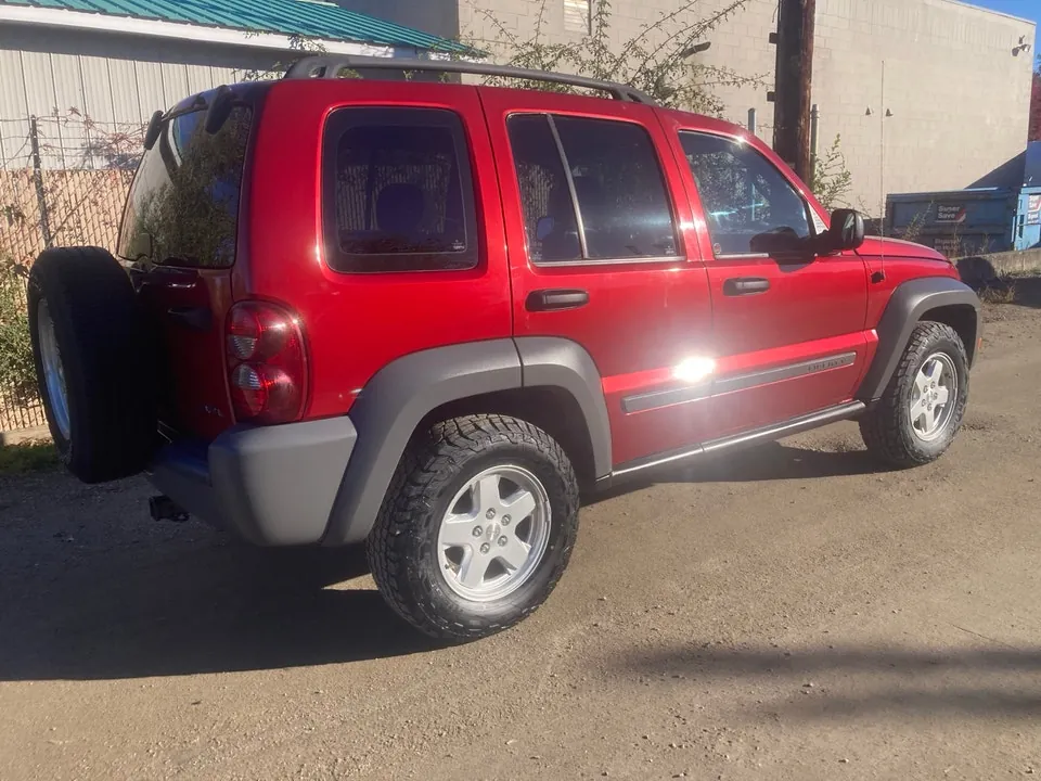 Jeep Liberty 2006 photo 3