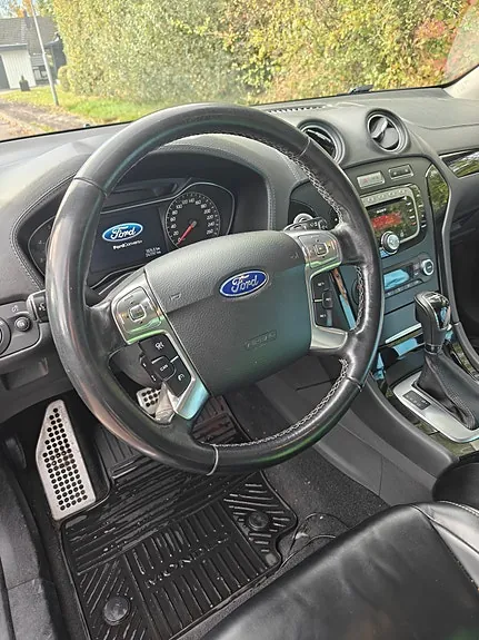 Ford Mondeo 2014 photo 2