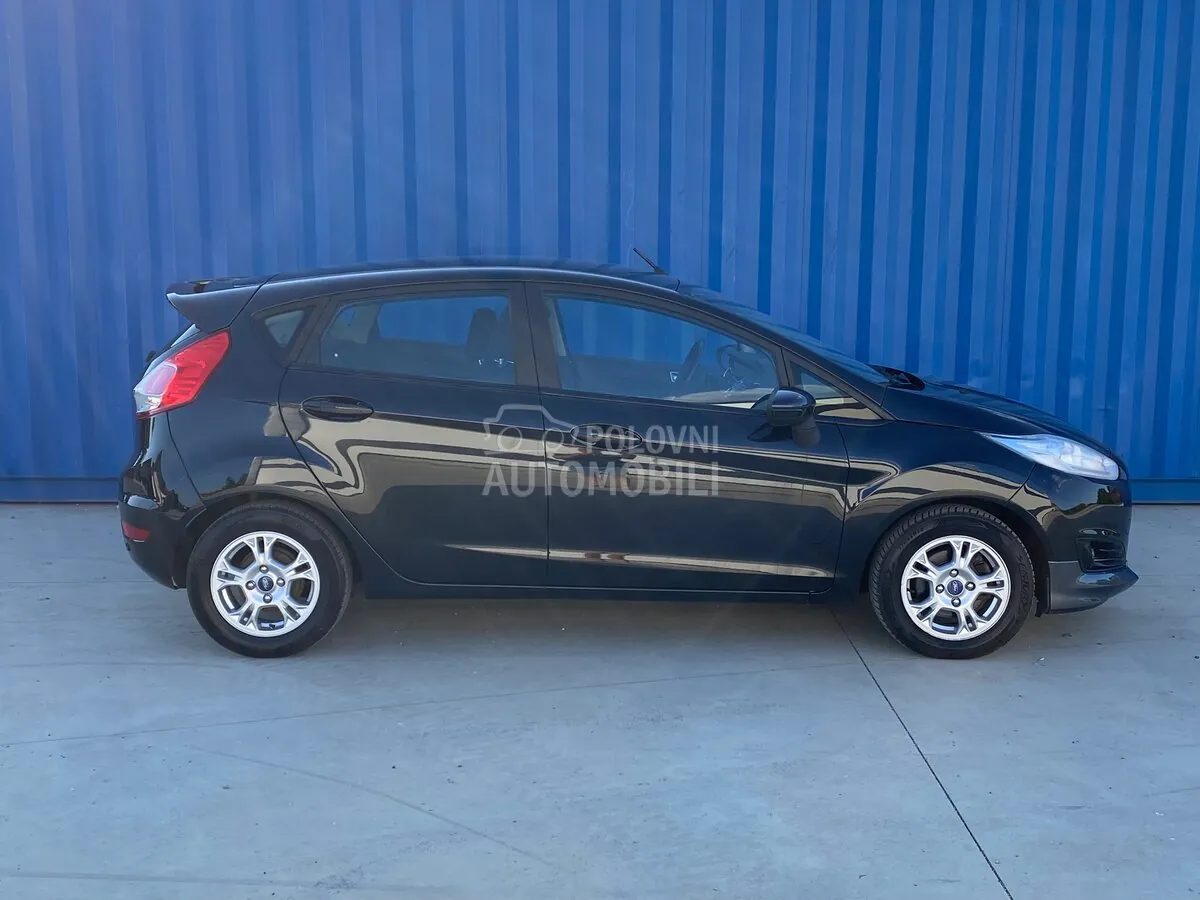 Ford Fiesta 2014 photo 2