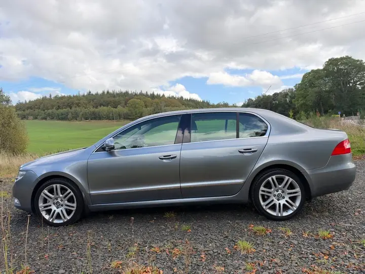 Skoda Superb 2008 photo 5