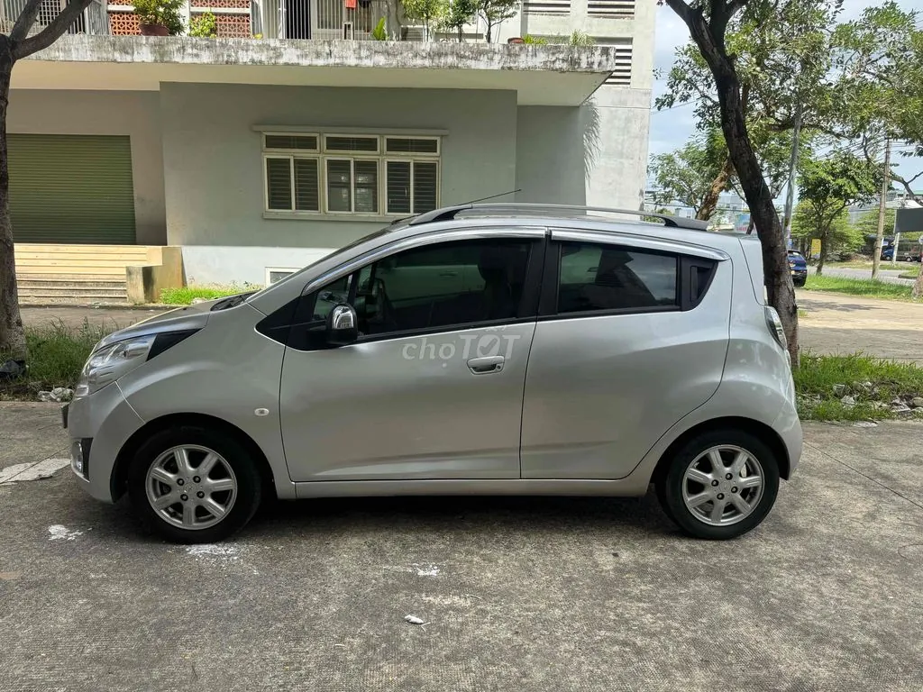 Chevrolet Spark 2011 photo 3