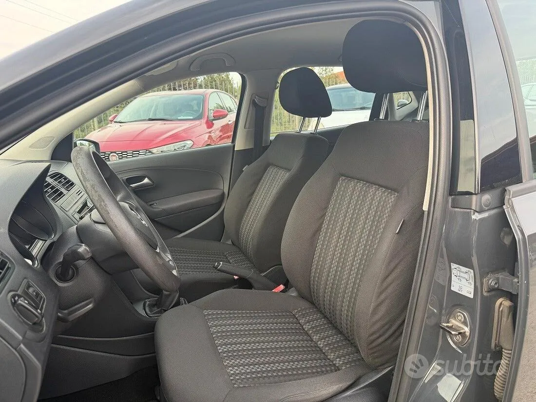 Volkswagen Polo 2015 photo 5