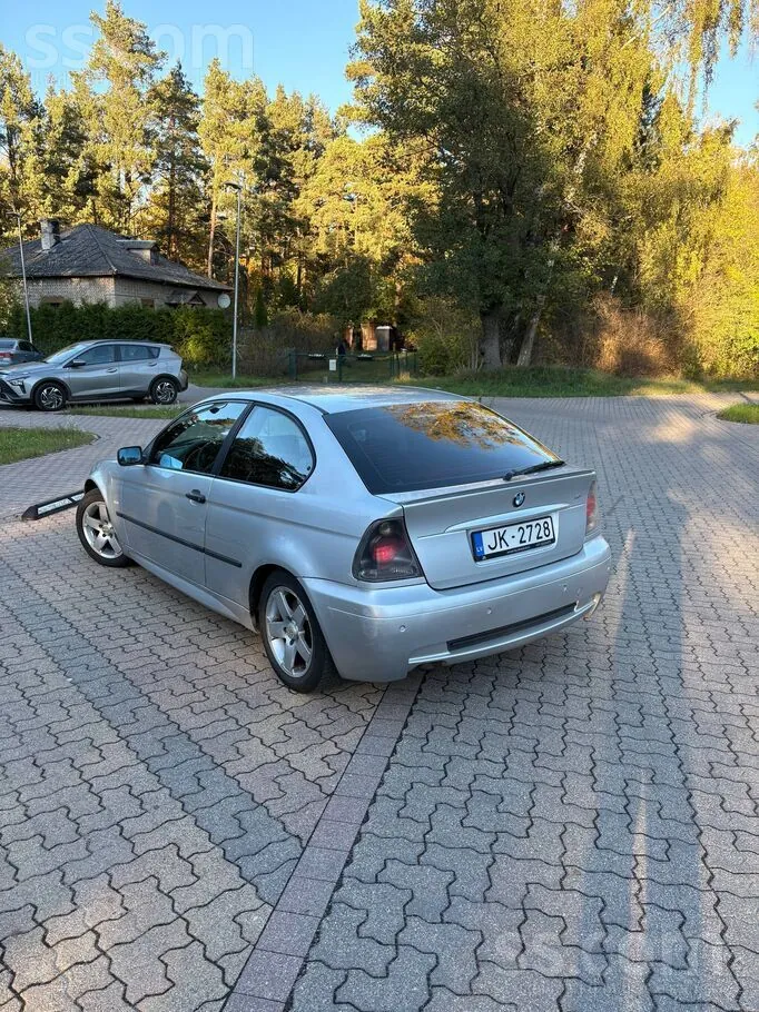 BMW 320 2004 photo 3