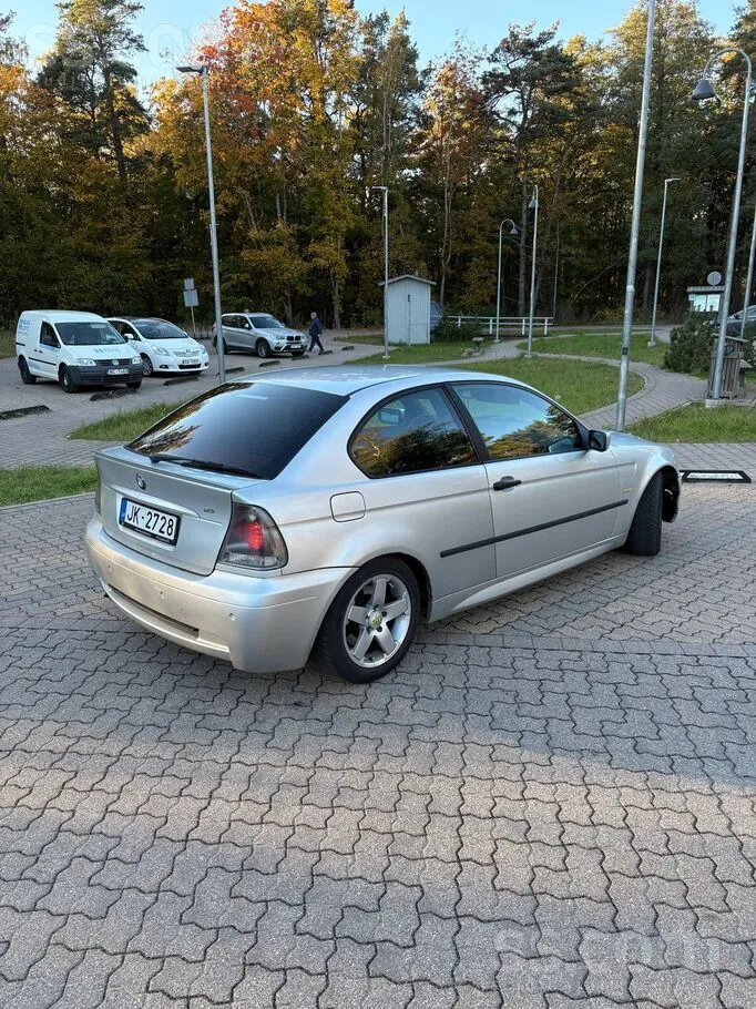 BMW 320 2004 photo 4