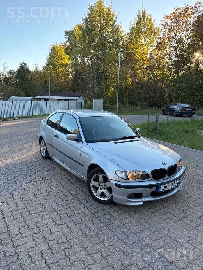 BMW 320 2004 photo 2