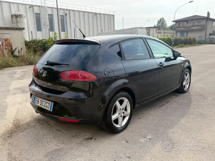Seat Leon 2012 photo 5
