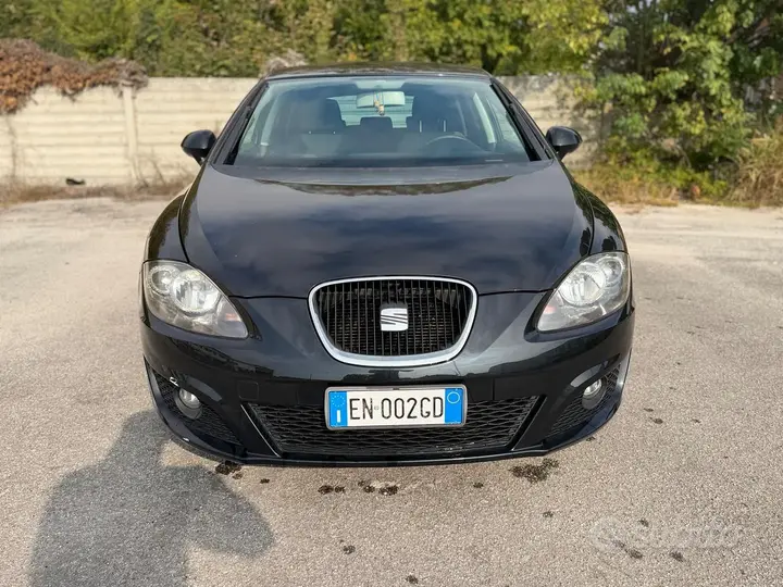 Seat Leon 2012 photo 2