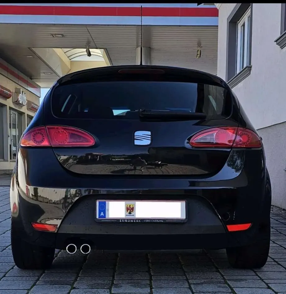 Seat Leon 2008 photo 2