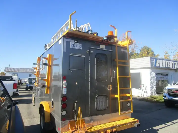 Ford Econoline 2012 photo 4