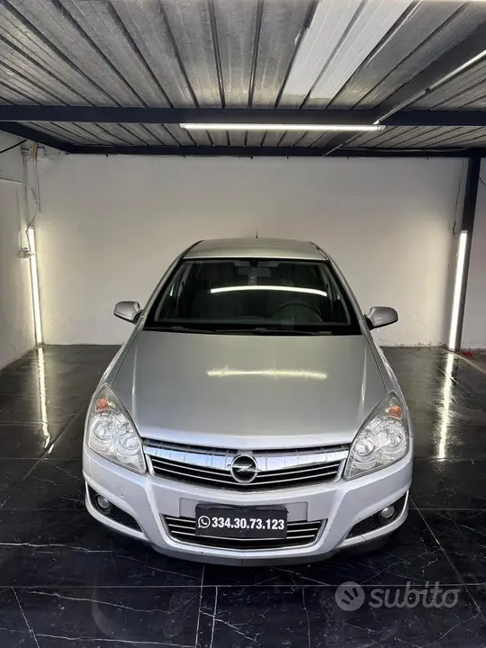 Opel Astra 2009 photo 3