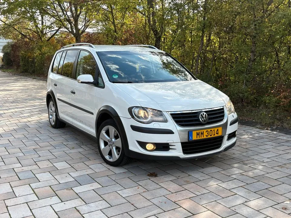 Volkswagen Touran Cross