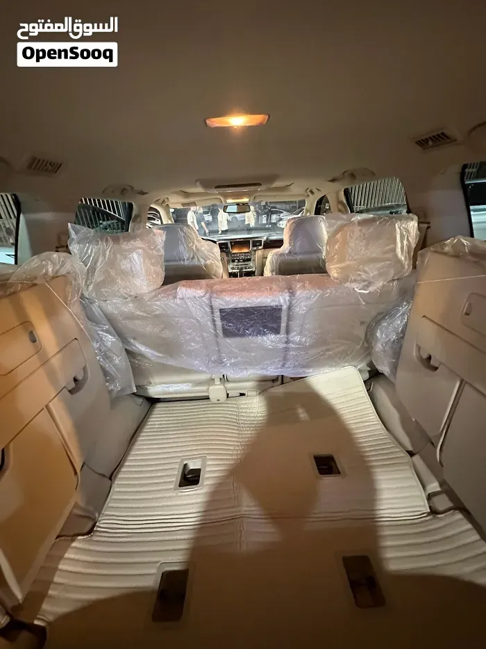 Lexus Lx 570 2010 photo 2