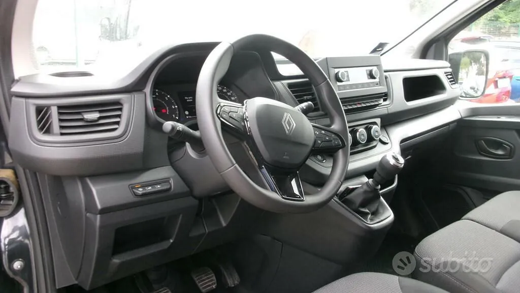 Renault Trafic 2024 photo 5