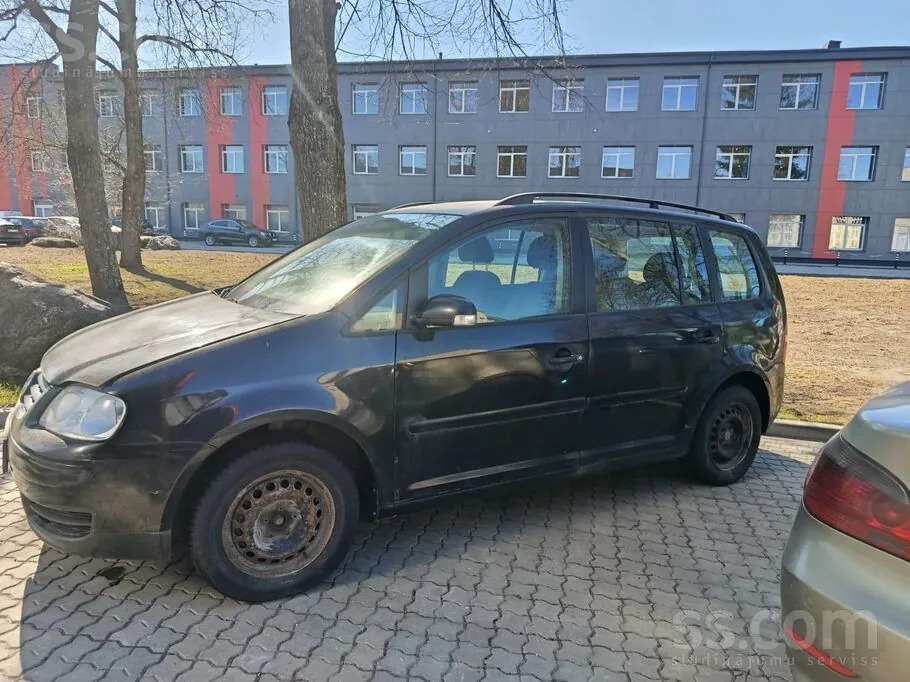 Volkswagen Touran 2006 photo 2