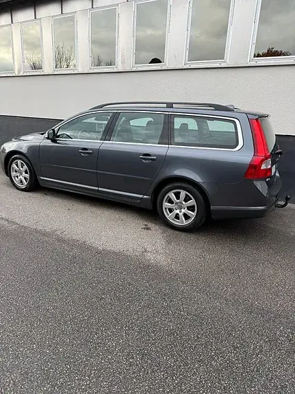 Volvo V70 2011 photo 4