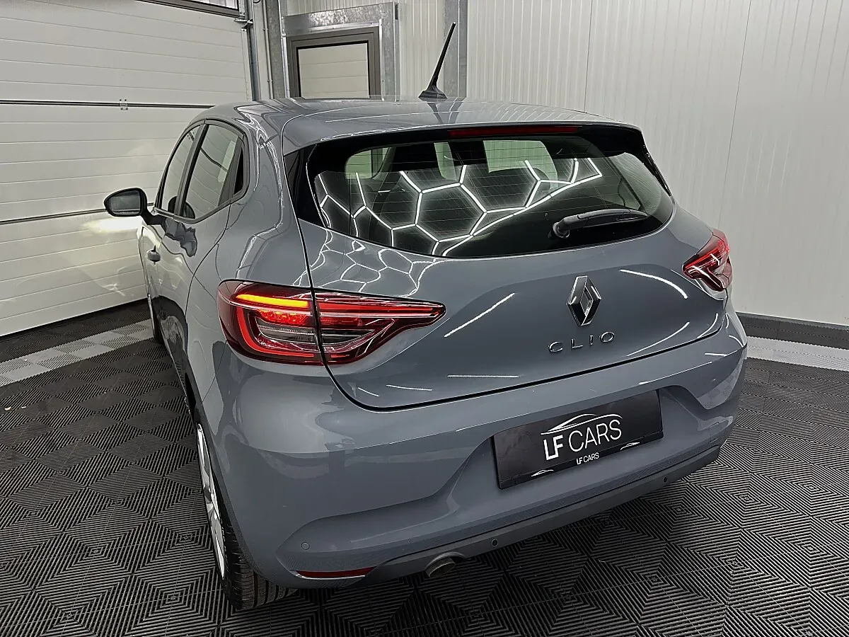 Renault Clio 2021 photo 2