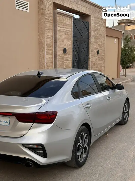 Kia Forte 2019 photo 2