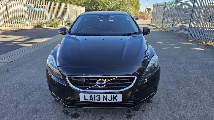 Volvo V40 2013 photo 2