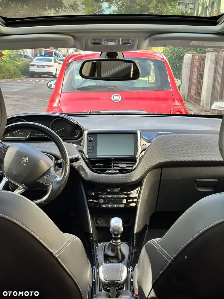 Peugeot 2008 2015 photo 5