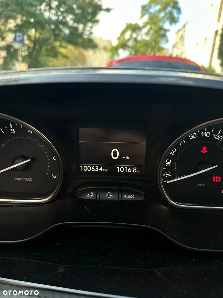 Peugeot 2008 2015 photo 2