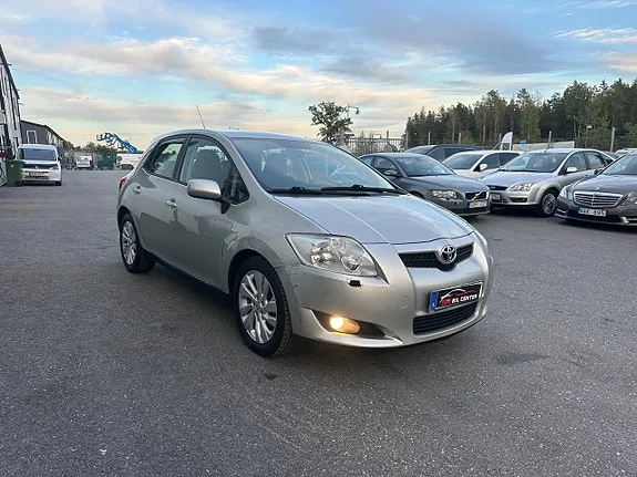 Toyota Auris 2008 photo 2