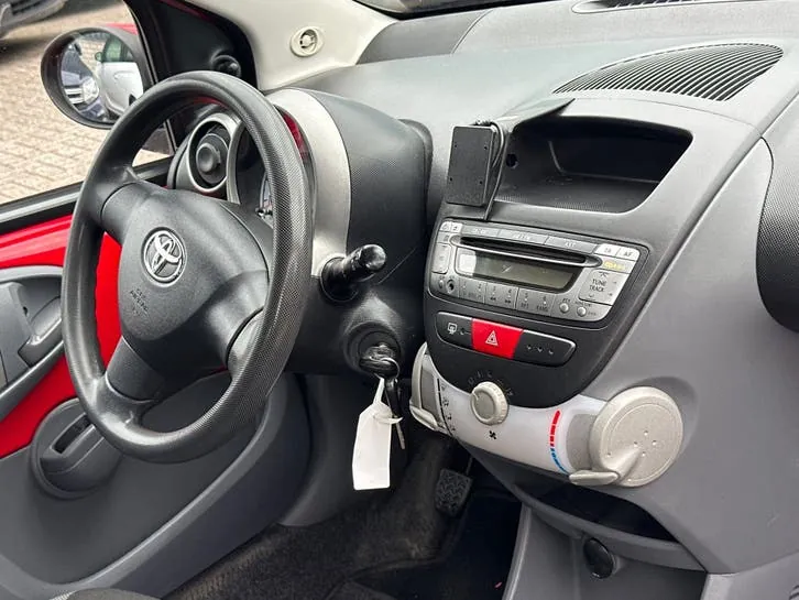 Toyota Aygo 2006 photo 2