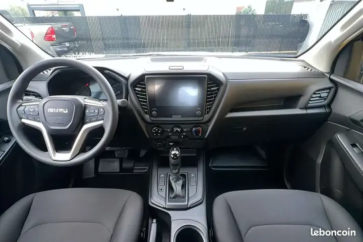 Isuzu D-Max 2025 photo 3