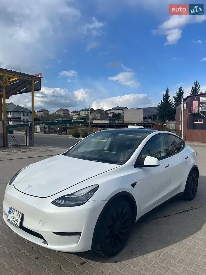 Tesla Model Y 2023 photo 5