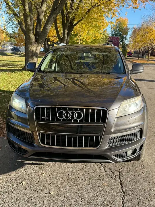 Audi Q7 2011 photo 2