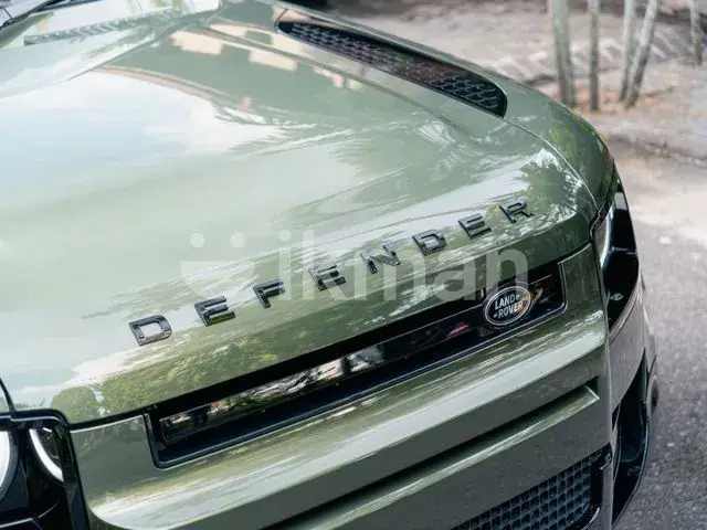 Land Rover Defender 2026 photo 4