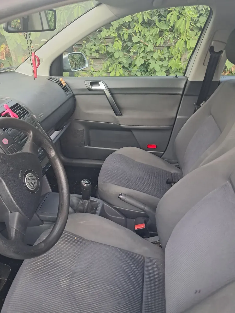 Volkswagen Polo 2007 photo 2