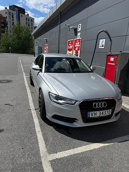 Audi A6 2012 photo 2