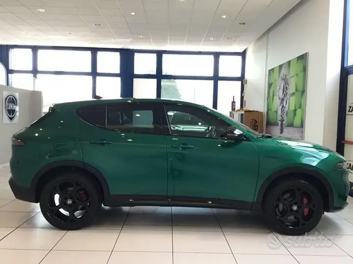 Alfa Romeo Tonale 2025 photo 2