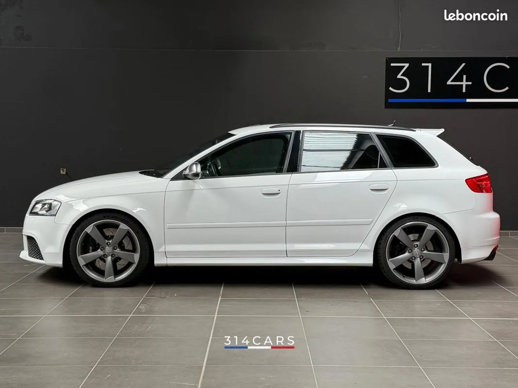 Audi Rs3 2011 photo 4