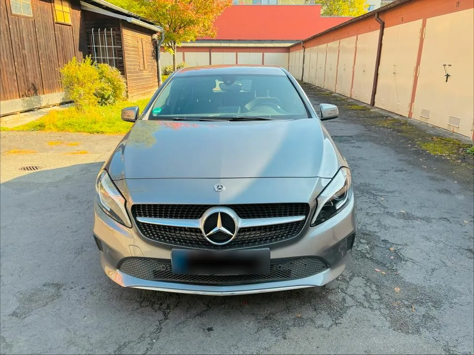 Mercedes-Benz A200