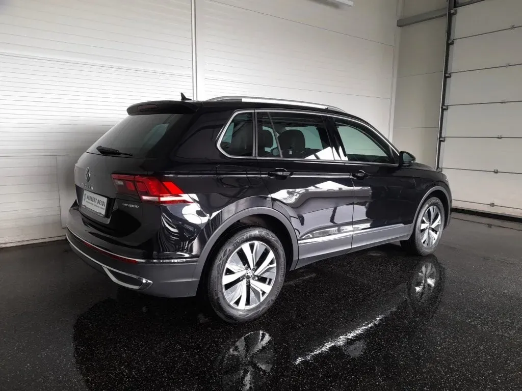 Volkswagen Tiguan 2021 photo 2