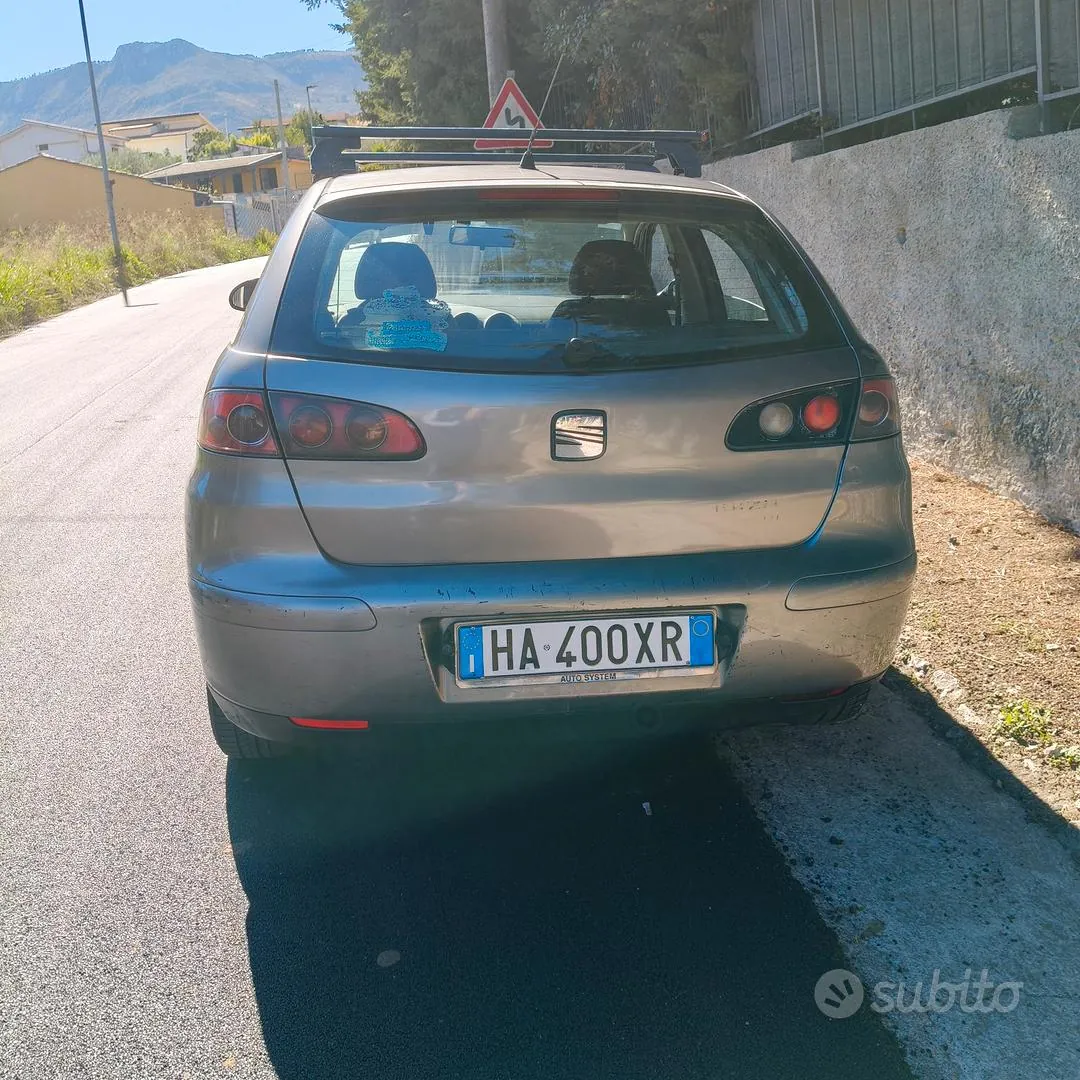 Seat Ibiza 2003 photo 3