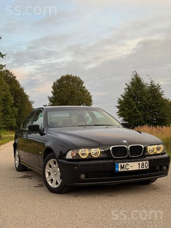 BMW 520I