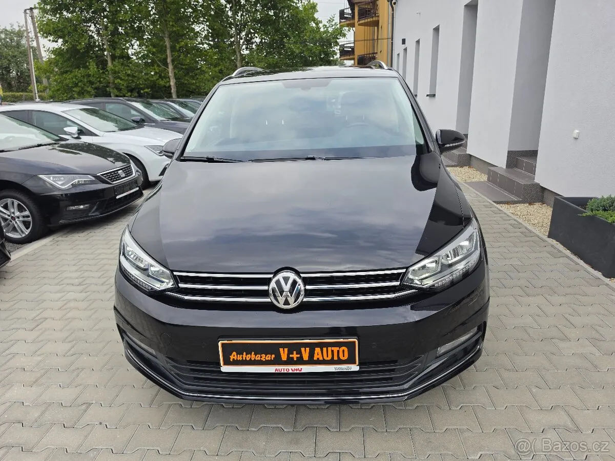 Volkswagen Touran 2016 photo 2