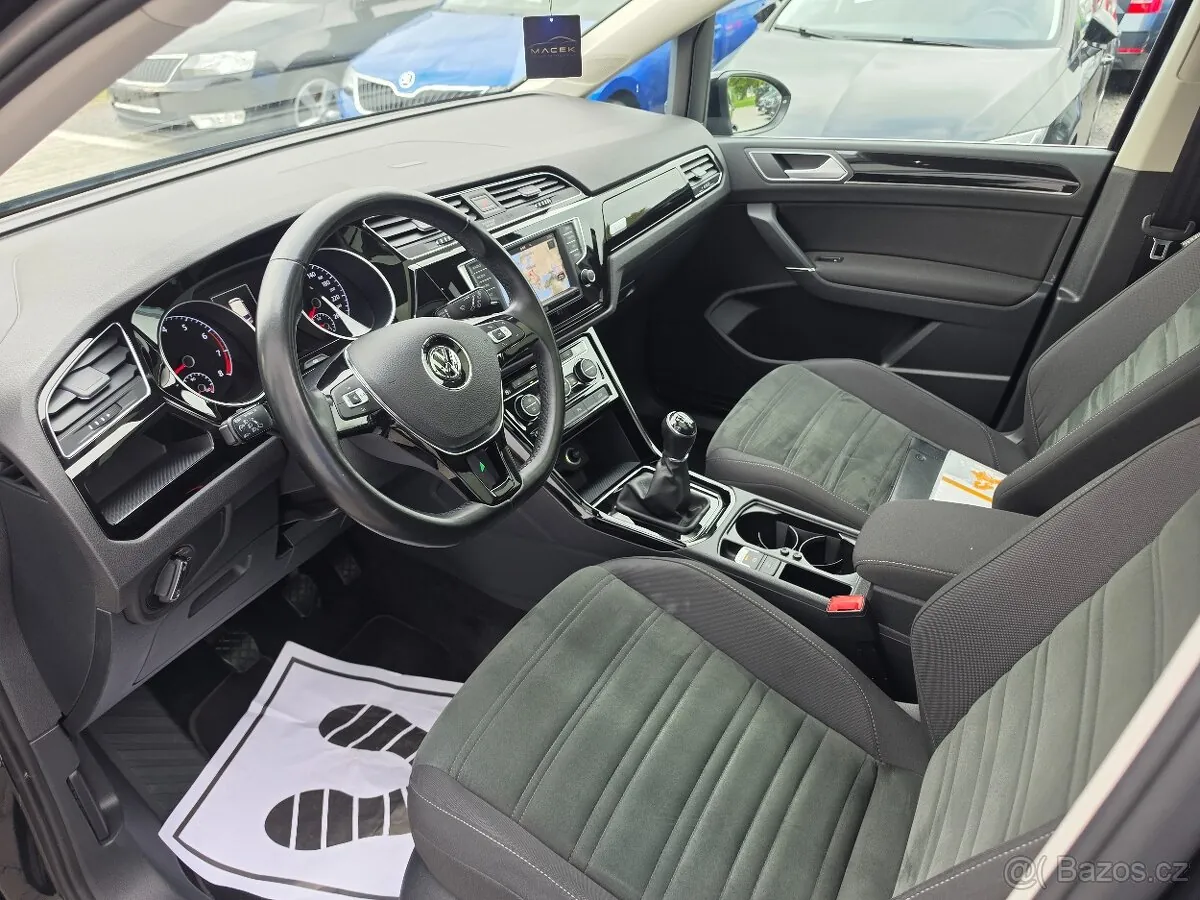 Volkswagen Touran 2016 photo 5
