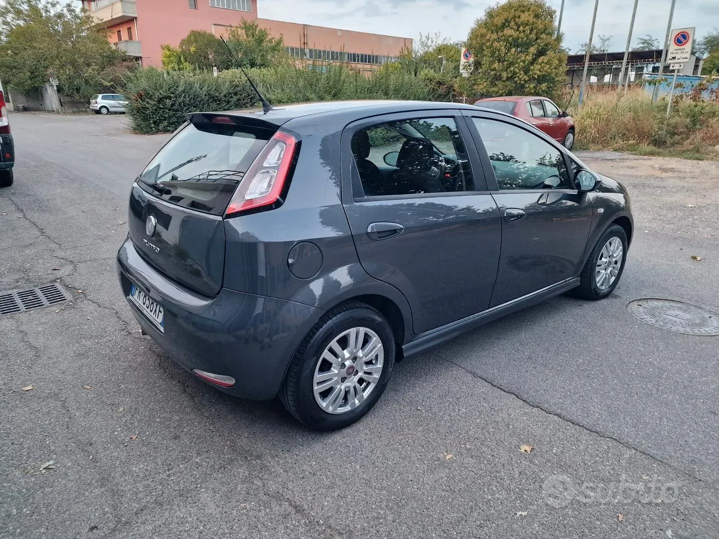 Fiat Punto 2014 photo 2