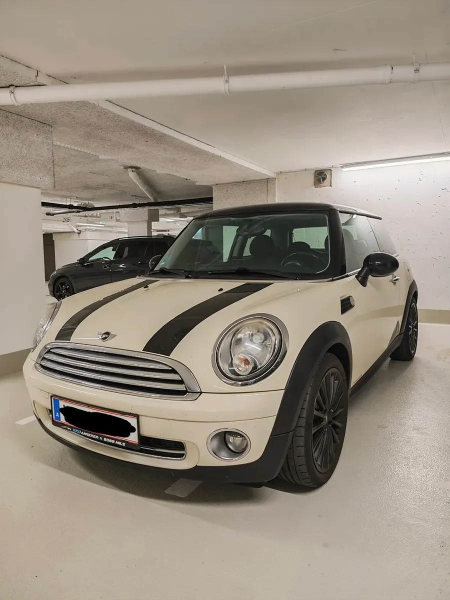 Mini Cooper 2010 photo 2