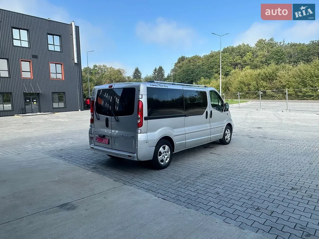 Opel Vivaro 2012 photo 3