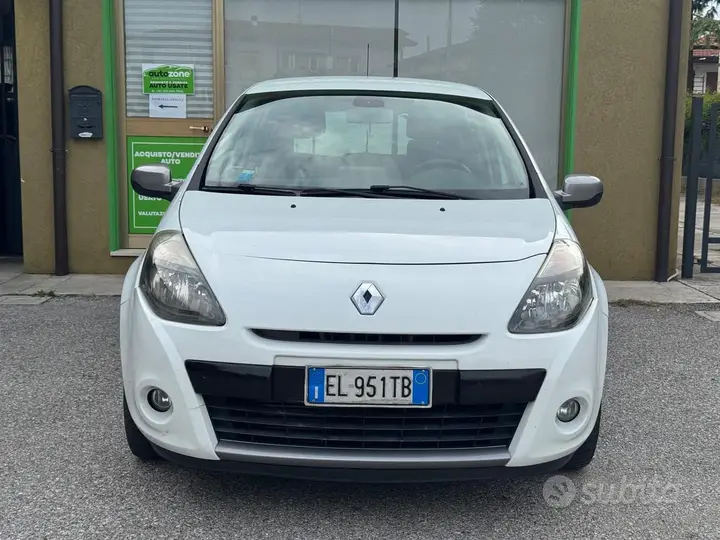 Renault Clio 2012 photo 3