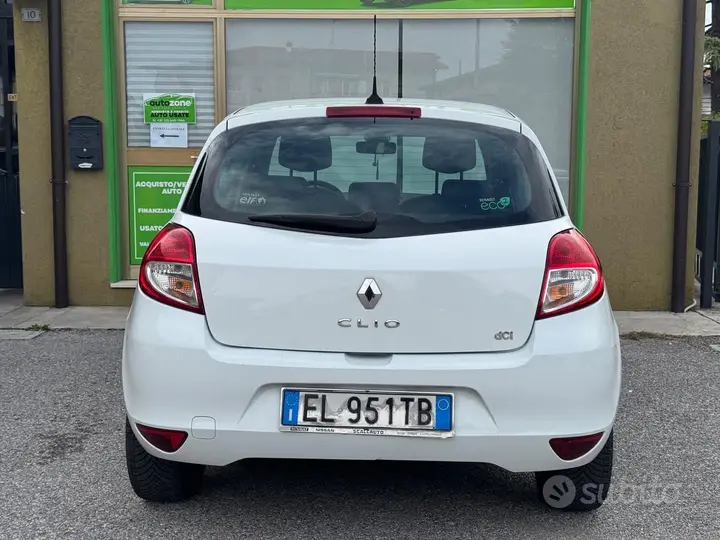 Renault Clio 2012 photo 5
